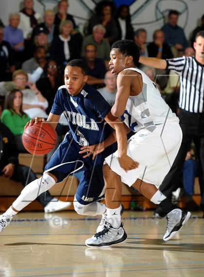 Thumbnail 1 in De La Salle vs. Loyola (MaxPreps Holiday Classic) photogallery.