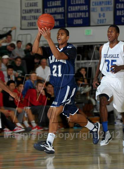 Thumbnail 2 in De La Salle vs. Loyola (MaxPreps Holiday Classic) photogallery.