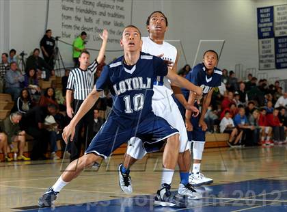 Thumbnail 2 in De La Salle vs. Loyola (MaxPreps Holiday Classic) photogallery.