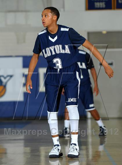 Thumbnail 1 in De La Salle vs. Loyola (MaxPreps Holiday Classic) photogallery.