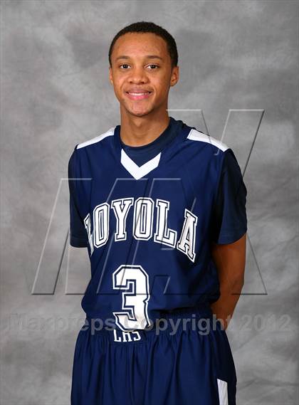 Thumbnail 1 in De La Salle vs. Loyola (MaxPreps Holiday Classic) photogallery.