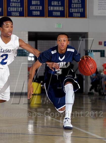 Thumbnail 1 in De La Salle vs. Loyola (MaxPreps Holiday Classic) photogallery.