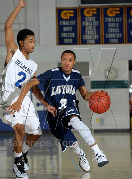 Thumbnail 3 in De La Salle vs. Loyola (MaxPreps Holiday Classic) photogallery.