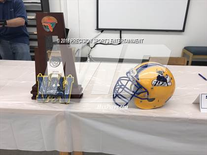 Thumbnail 2 in Northwestern TOC Ceremony photogallery.