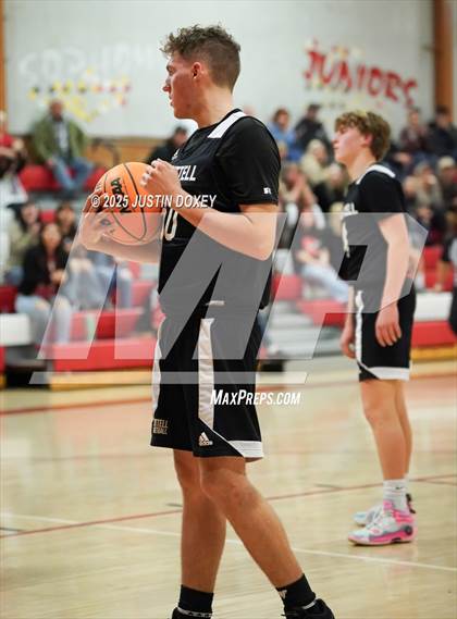 Thumbnail 2 in Carlin vs. Whittell photogallery.