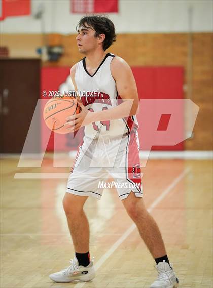 Thumbnail 1 in Carlin vs. Whittell photogallery.