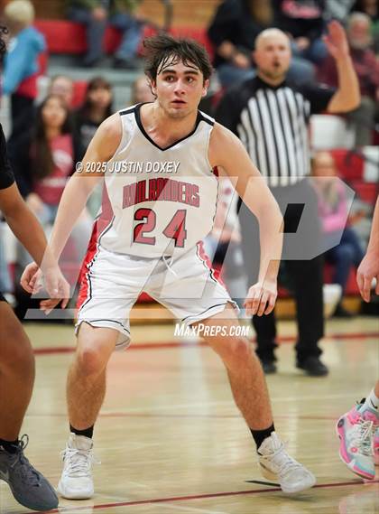 Thumbnail 1 in Carlin vs. Whittell photogallery.