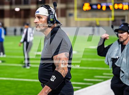 Thumbnail 1 in Refugio vs. Joaquin (UIL 2A D1 Football Semifinals) photogallery.