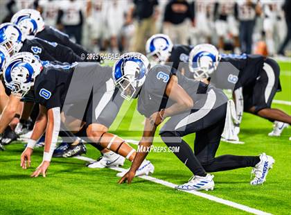 Thumbnail 1 in Refugio vs. Joaquin (UIL 2A D1 Football Semifinals) photogallery.