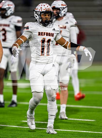 Thumbnail 1 in Refugio vs. Joaquin (UIL 2A D1 Football Semifinals) photogallery.