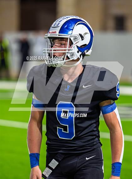 Thumbnail 3 in Refugio vs. Joaquin (UIL 2A D1 Football Semifinals) photogallery.