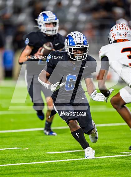 Thumbnail 3 in Refugio vs. Joaquin (UIL 2A D1 Football Semifinals) photogallery.