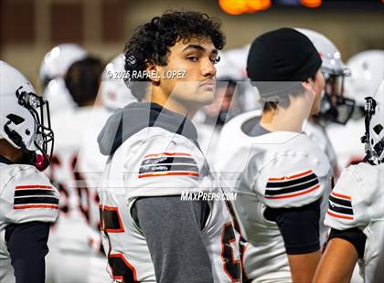 Thumbnail 1 in Refugio vs. Joaquin (UIL 2A D1 Football Semifinals) photogallery.