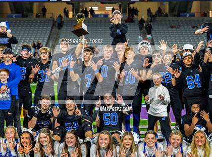 Thumbnail 1 in Refugio vs. Joaquin (UIL 2A D1 Football Semifinals) photogallery.