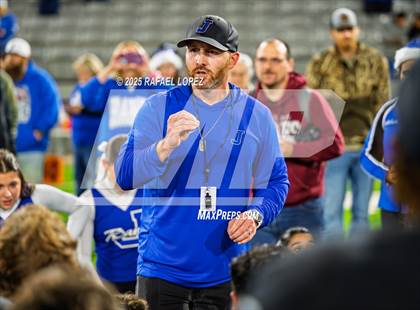 Thumbnail 1 in Refugio vs. Joaquin (UIL 2A D1 Football Semifinals) photogallery.