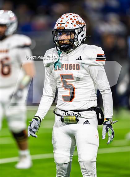 Thumbnail 2 in Refugio vs. Joaquin (UIL 2A D1 Football Semifinals) photogallery.