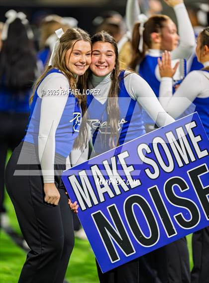 Thumbnail 2 in Refugio vs. Joaquin (UIL 2A D1 Football Semifinals) photogallery.