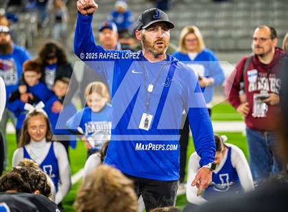Thumbnail 2 in Refugio vs. Joaquin (UIL 2A D1 Football Semifinals) photogallery.