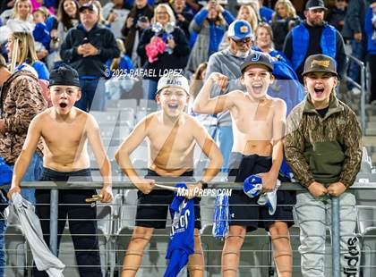 Thumbnail 2 in Refugio vs. Joaquin (UIL 2A D1 Football Semifinals) photogallery.