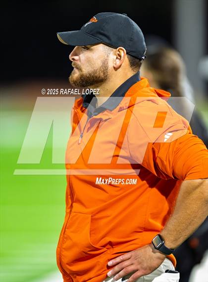 Thumbnail 1 in Refugio vs. Joaquin (UIL 2A D1 Football Semifinals) photogallery.