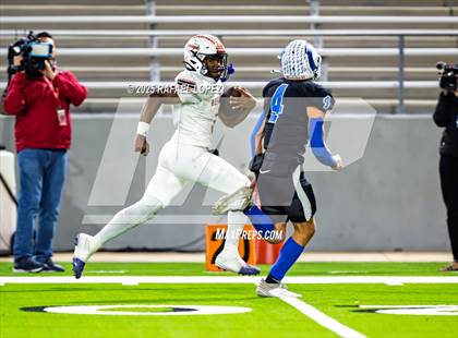 Thumbnail 1 in Refugio vs. Joaquin (UIL 2A D1 Football Semifinals) photogallery.