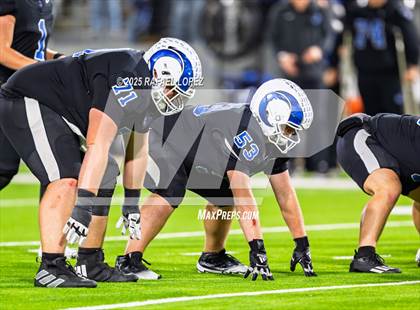 Thumbnail 1 in Refugio vs. Joaquin (UIL 2A D1 Football Semifinals) photogallery.