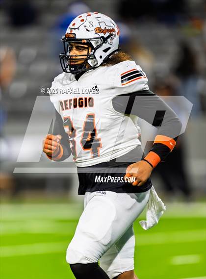 Thumbnail 2 in Refugio vs. Joaquin (UIL 2A D1 Football Semifinals) photogallery.