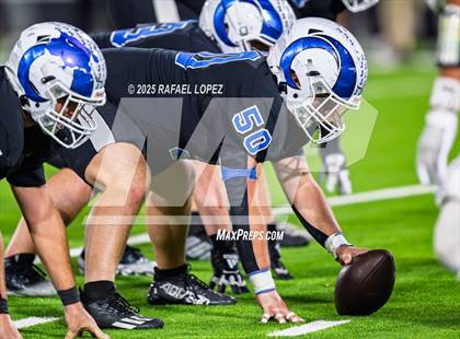 Thumbnail 1 in Refugio vs. Joaquin (UIL 2A D1 Football Semifinals) photogallery.