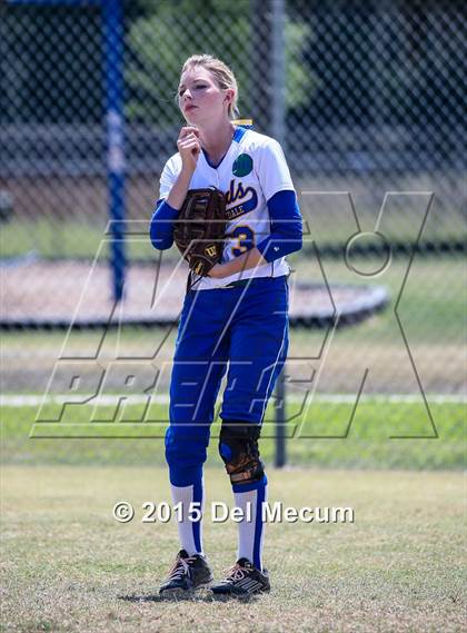 Thumbnail 2 in Durant vs. Auburndale photogallery.