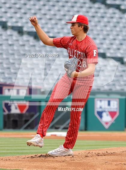 Thumbnail 3 in Fullerton vs. Villa Park photogallery.