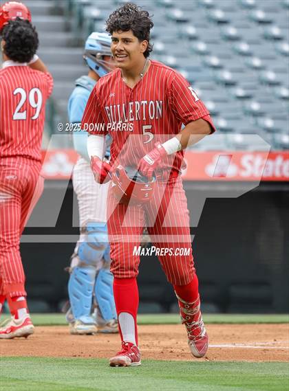 Thumbnail 2 in Fullerton vs. Villa Park photogallery.