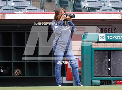 Thumbnail 2 in Fullerton vs. Villa Park photogallery.