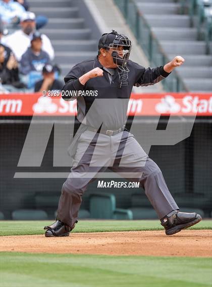 Thumbnail 2 in Fullerton vs. Villa Park photogallery.