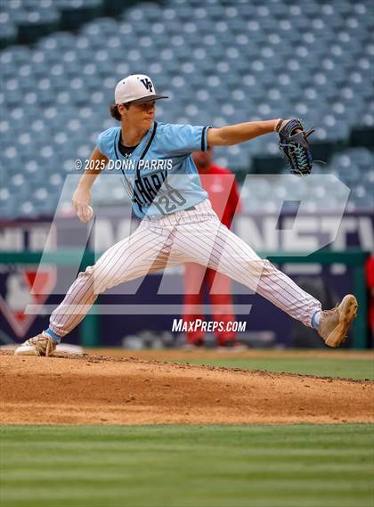 Thumbnail 1 in Fullerton vs. Villa Park photogallery.