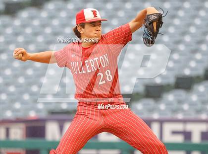 Thumbnail 2 in Fullerton vs. Villa Park photogallery.