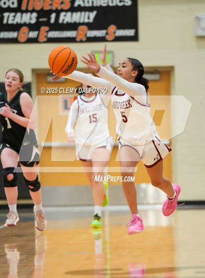 Thumbnail 3 in Sand Creek vs Summit (Lakewood High School) photogallery.