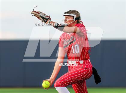 Thumbnail 2 in Celeste vs. Muenster (UIL 2A Area Playoff) photogallery.