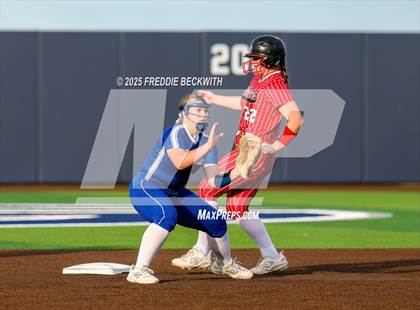 Thumbnail 1 in Celeste vs. Muenster (UIL 2A Area Playoff) photogallery.