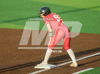 Thumbnail 1 in Celeste vs. Muenster (UIL 2A Area Playoff) photogallery.