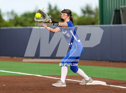 Thumbnail 2 in Celeste vs. Muenster (UIL 2A Area Playoff) photogallery.