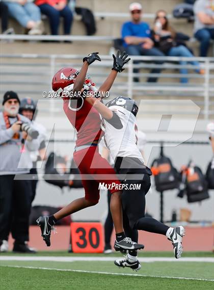 Thumbnail 2 in Summerville vs Monte Vista (CIF Div 6A Final) photogallery.