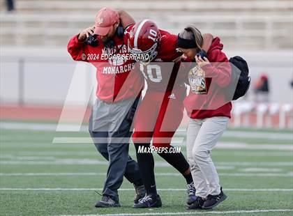Thumbnail 1 in Summerville vs Monte Vista (CIF Div 6A Final) photogallery.