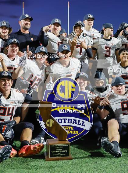 Thumbnail 3 in Summerville vs Monte Vista (CIF Div 6A Final) photogallery.