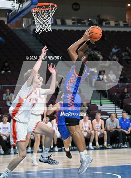 Thumbnail 3 in Bishop Gorman vs. Timpview (Tarkanian Classic) photogallery.