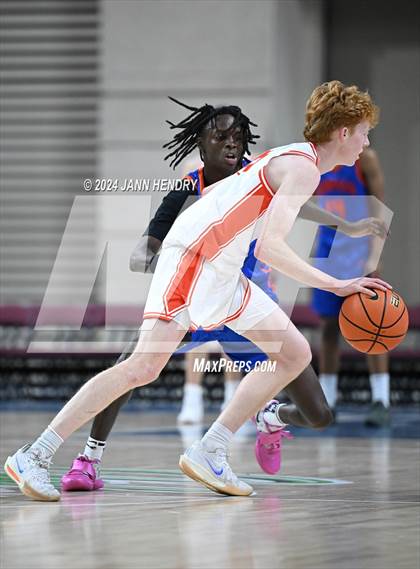 Thumbnail 2 in Bishop Gorman vs. Timpview (Tarkanian Classic) photogallery.