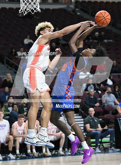 Thumbnail 3 in Bishop Gorman vs. Timpview (Tarkanian Classic) photogallery.