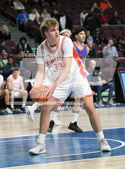 Thumbnail 3 in Bishop Gorman vs. Timpview (Tarkanian Classic) photogallery.