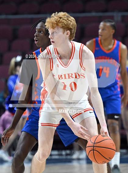 Thumbnail 2 in Bishop Gorman vs. Timpview (Tarkanian Classic) photogallery.