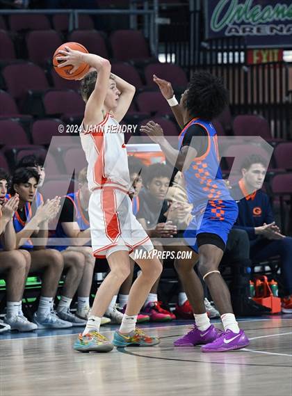 Thumbnail 1 in Bishop Gorman vs. Timpview (Tarkanian Classic) photogallery.