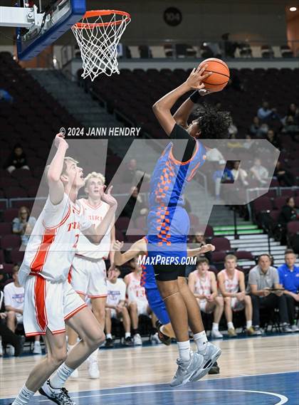 Thumbnail 1 in Bishop Gorman vs. Timpview (Tarkanian Classic) photogallery.